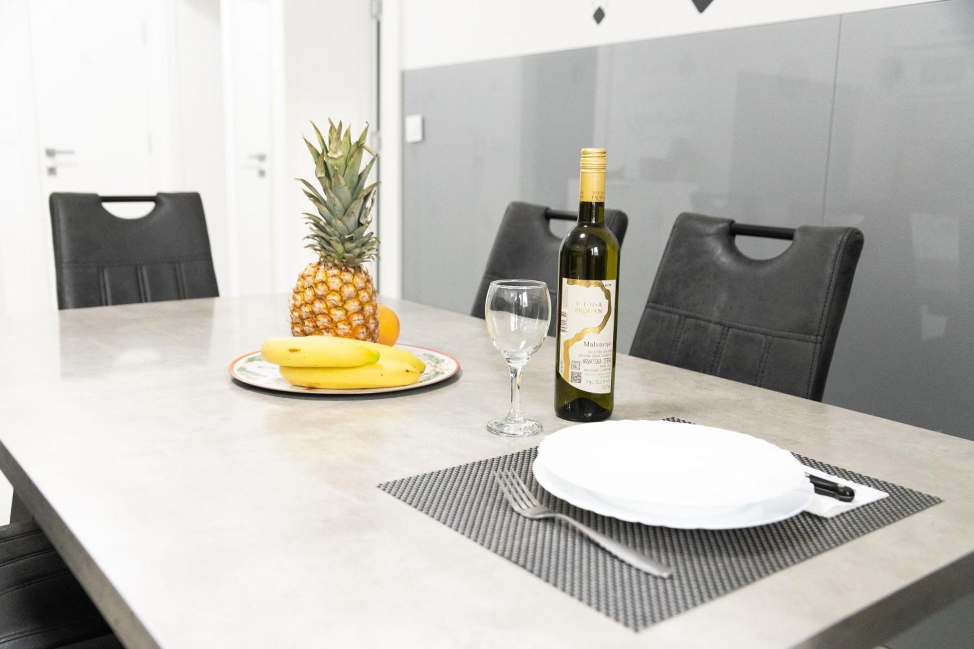 Maris Apartment